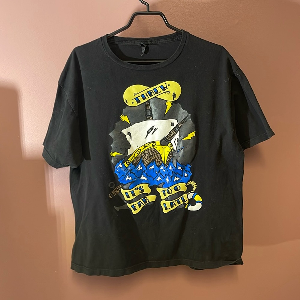 Men’s Xl nautical tee